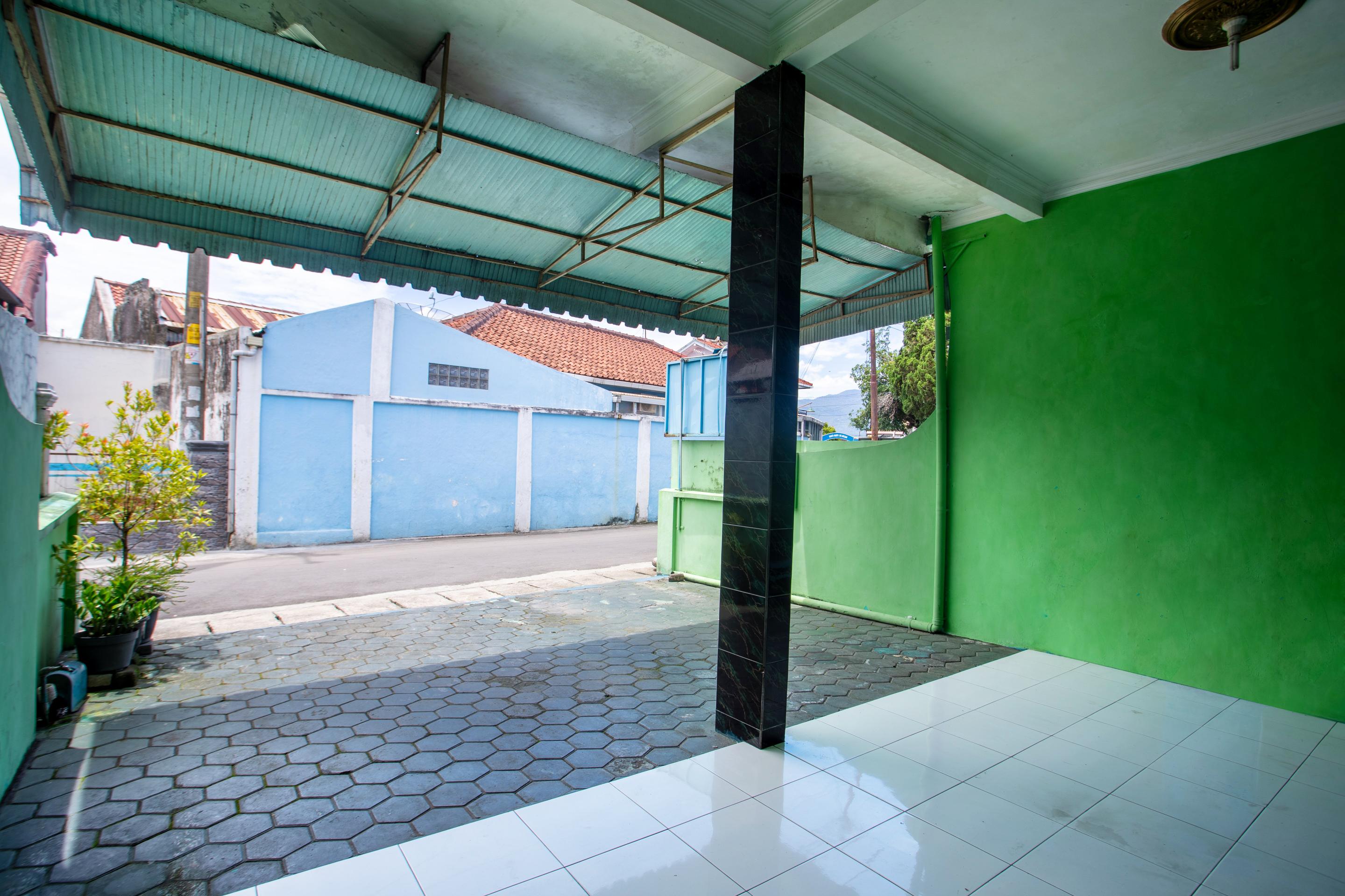 Spot On 2871 Hotel Budi Purwokerto Esterno foto